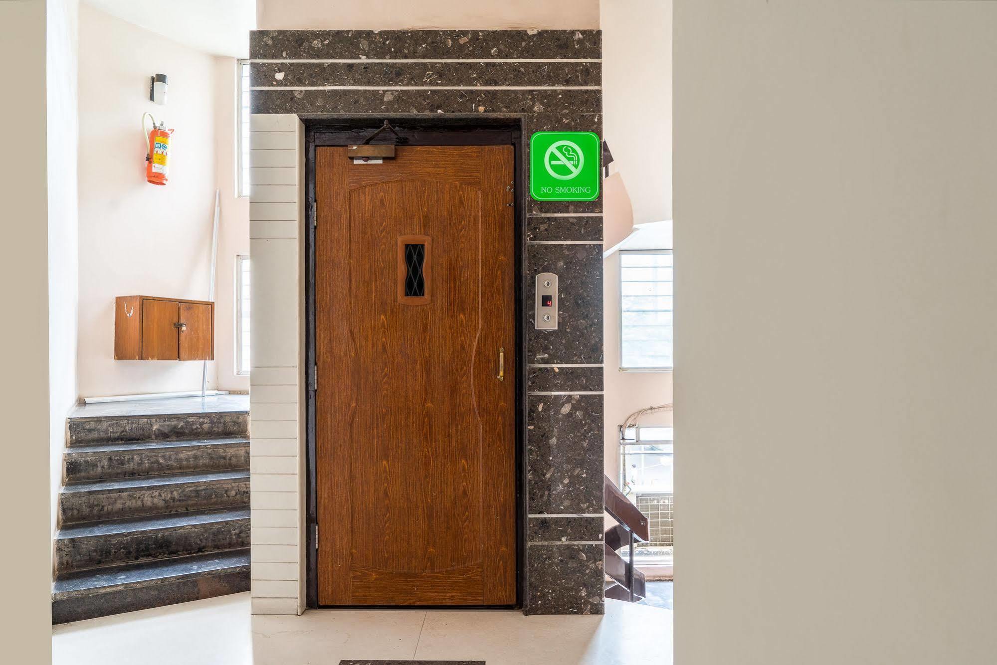 Treebo Trend Sahara Hotel Pune Ngoại thất bức ảnh