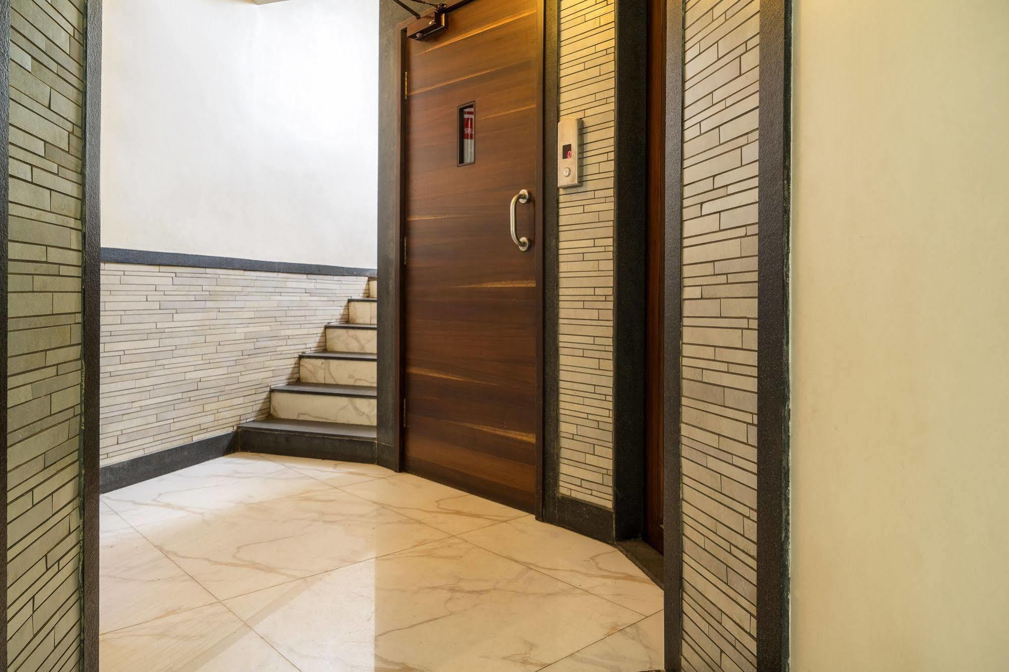 Treebo Trend Sahara Hotel Pune Ngoại thất bức ảnh
